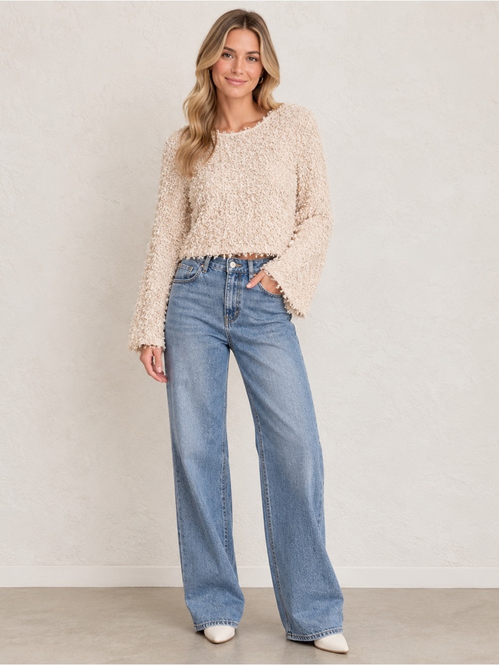 NWT L Love Shaggy Textured Crop Crewneck Fashion Sweater in Cream Women’s Med